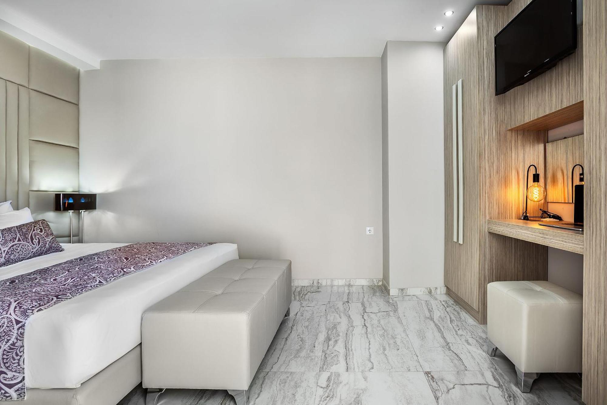 Anna Hotel Aparthotel 3*